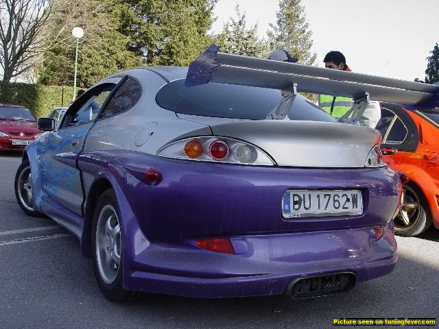 Ford_Puma_purple.jpg